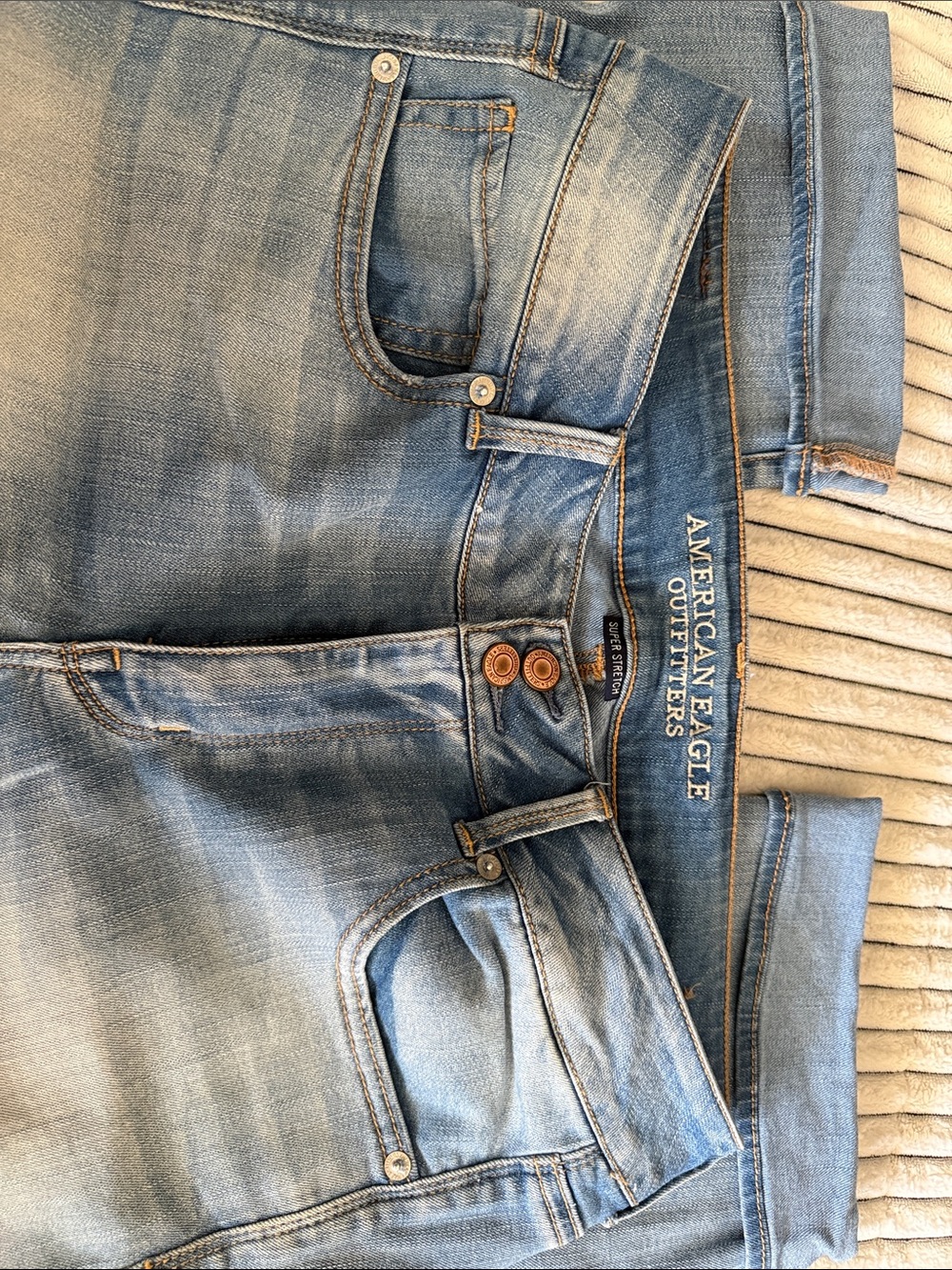 American Eagle Outfitters light blue skinny jeans 0142